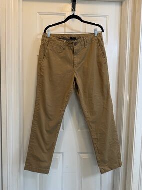 American Eagle Outfitters Men's Khaki Chino Pants - Tan